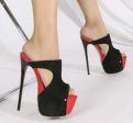 Scarpe pagate dallo schiavo con i soldi della TROIA 